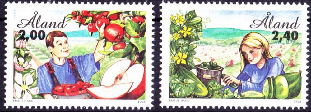 Aland 1998 Agriculture - Cueillette des pommes et des concombres - Y&T 134/35 **