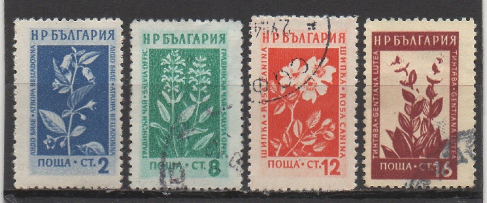 BULGARIE - Fleurs : 4 TIMBRES
