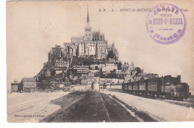 CPA MONT-SAINT-MICHEL (50) LA DIGUE et LE TRAIN