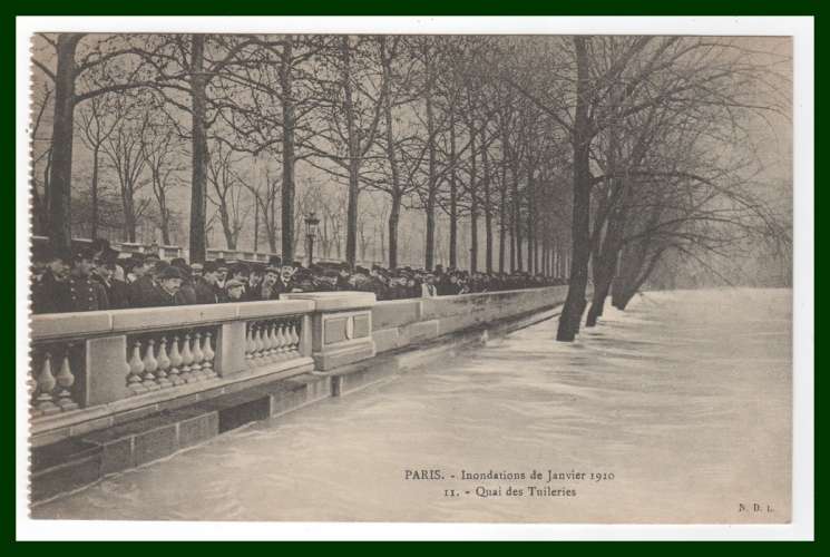 CPA PARIS ** INONDATIONS 1910 QUAI DES TUILERIES neuve