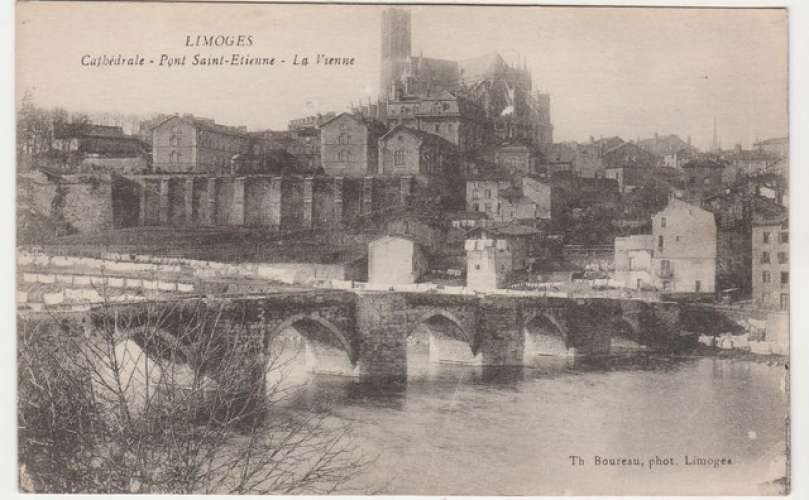 cpa 87  Limoges Cathédrale . Pont Saint-Etienne . La Vienne