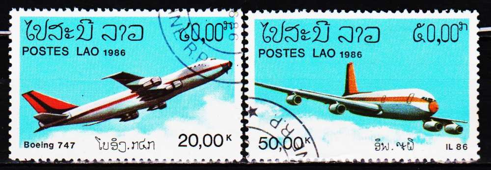  Laos 713 / 14 Avions de transport ( Cote 5.25 Euros )