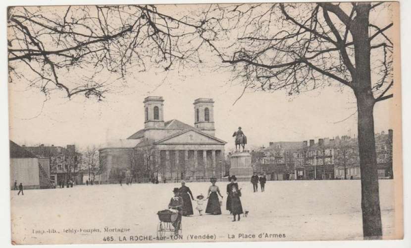 cpa 85 La Roche-sur-Yon la Place d'Armes