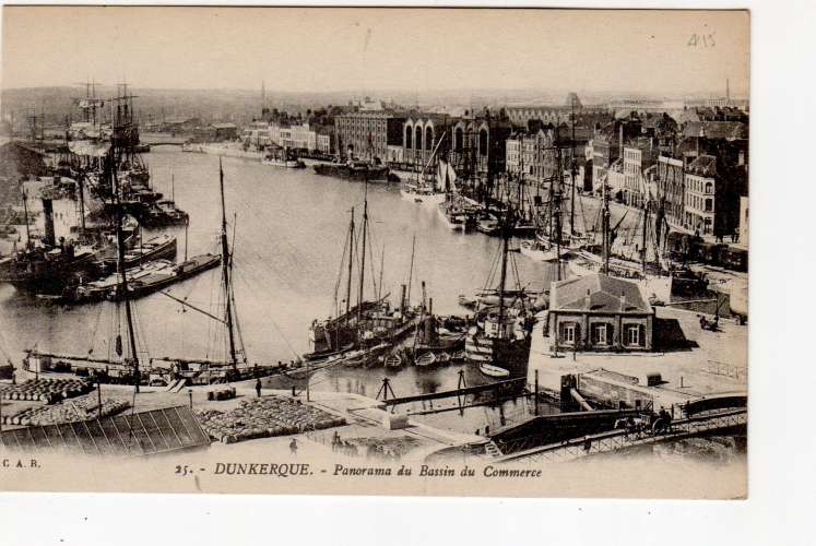 Dunkerque panorama du bassin du commerce ( bateau feu ... quai de la Citadelle
