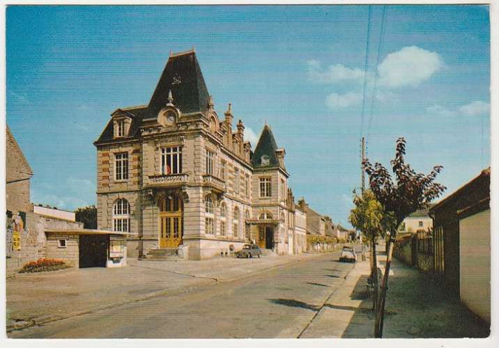 cpm 60 Neuilly-en-Thelle L'Hotel de Ville