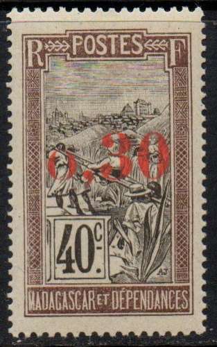 Madagascar N° 129 * légère (cote 2,50€)