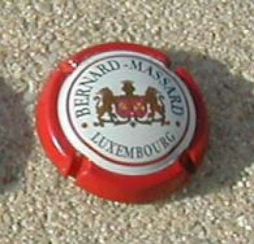 Luxembourg Crown Cap Capsule Apéritif Pétillant Bernard Massard