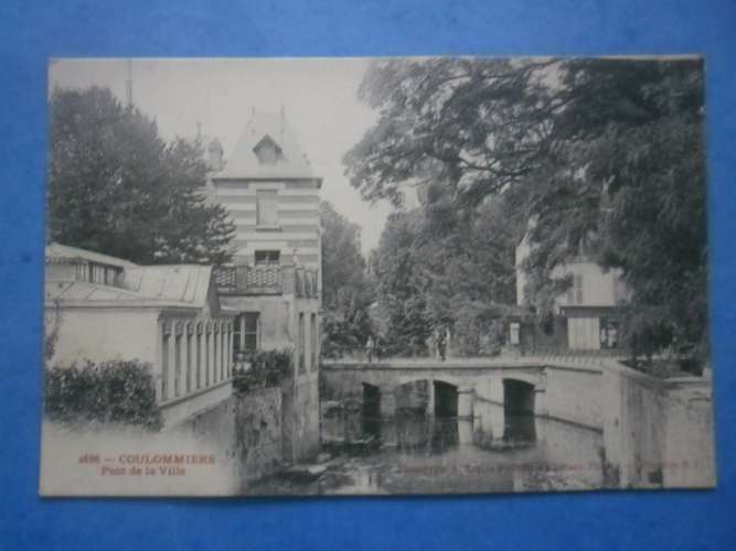 77-COULOMMIERS pont de la ville , circulée en 1905 , dos non divisé , 2 scans