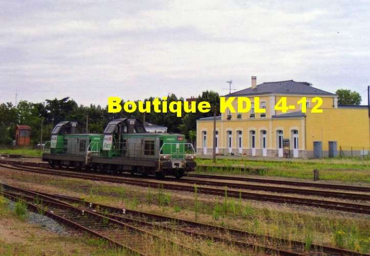 AL 362 - Loco BB 69302 et BB 69265 en gare - CHATEAU-GONTIER - Mayenne - SNCF