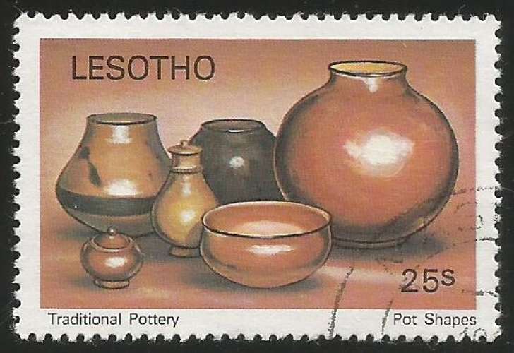 Lesotho - 1980 - Y&T n° 404 - Obli. - Formes diverses de pots - Poteries traditionnelles - Artisanat