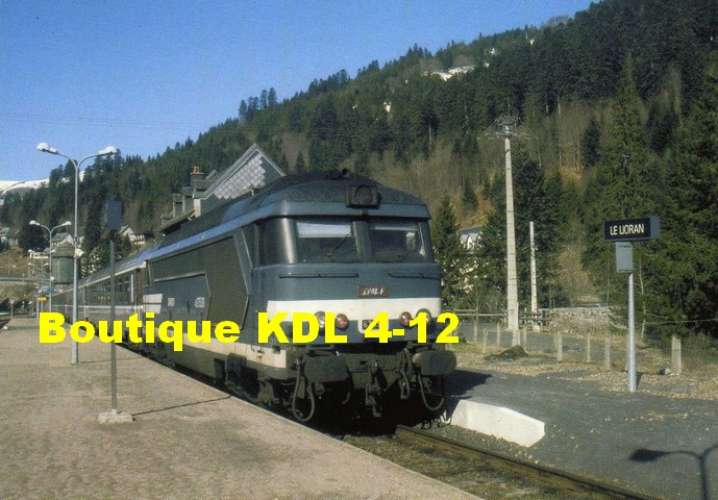 RU 0998 - Train le THERMAL - loco BB 67539 en gare - LE LIORAN - Cantal - SNCF