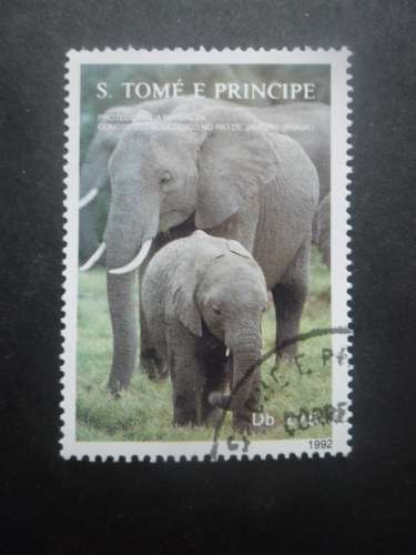 ST THOMAS ET PRINCE N°1132 Eléphants oblitéré cote 2€