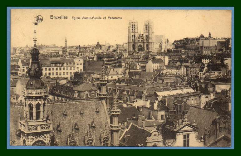 CPA Bruxelles Eglise Sainte Gudule panorama voy manque timbre