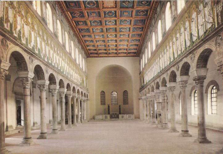 Ravenne Basilique St Apollinaire vue intérieure
