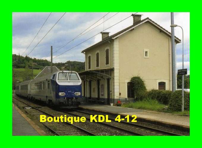 RU 1063 - Train avec voiture pilote en tête - gare de GROISY THORENS LA CAILLE - Haute Savoie 74