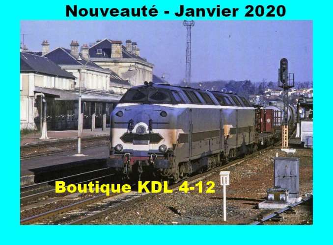 ACACF 629 - Train - Loco Sous-marins CC 65000 en gare de SAINTES - Charente Maritime - SNCF