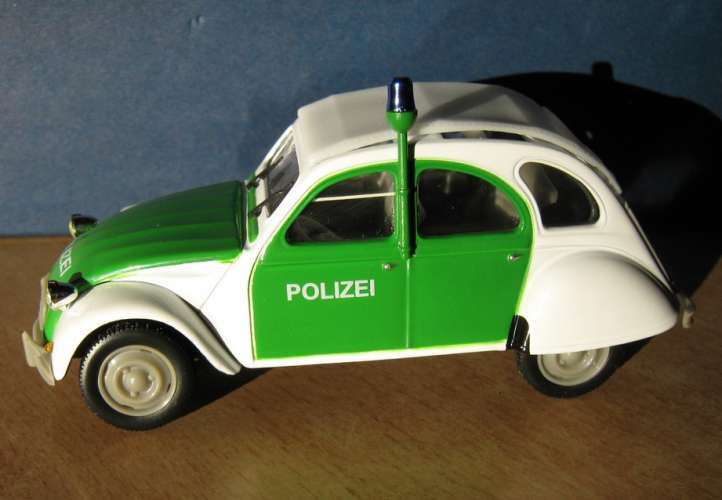 Citroën 2 CV - Police Allemande - Echelle 1/43 ème