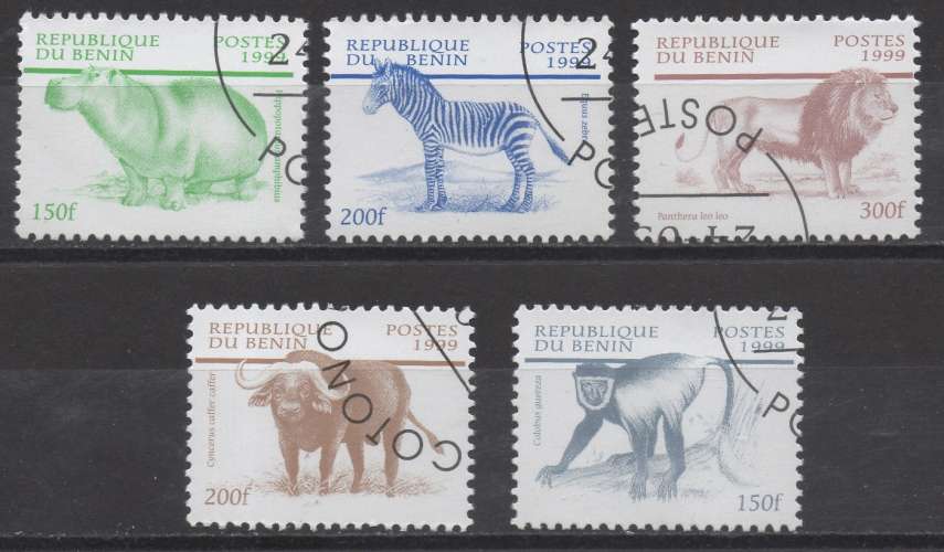 Bénin 878 (o) - animaux : hippopotame, zèbre, lion, buffle, singe