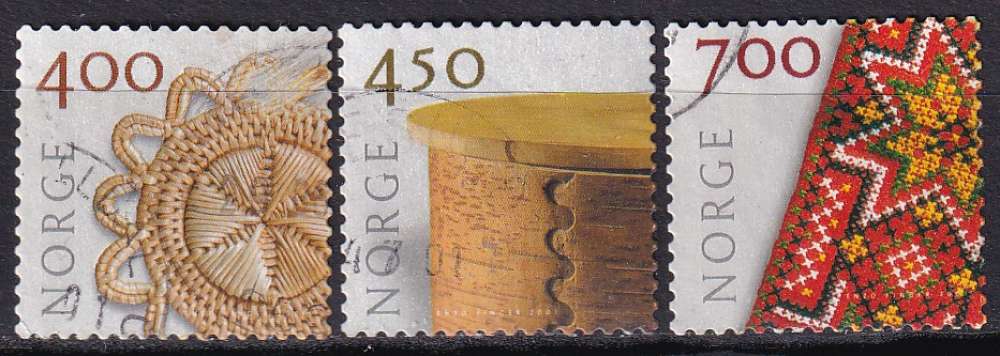 norvege ... n° 1318 à 1320  obliterés ... 2001