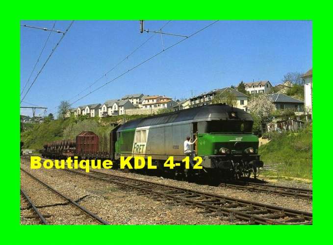 RU 0881 - Train - loco CC 72032 en gare - SAINT-FLOUR - Cantal - SNCF