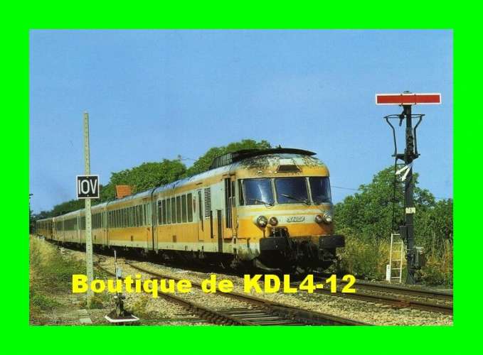 ACACF 126 - Turbotrain RTG entrant en gare - BELLENAVES - Allier - SNCF