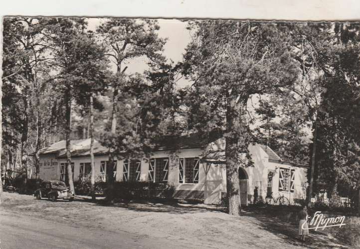 cpsm 78  Gambais Auberge de la Forêt  ( 4cv )