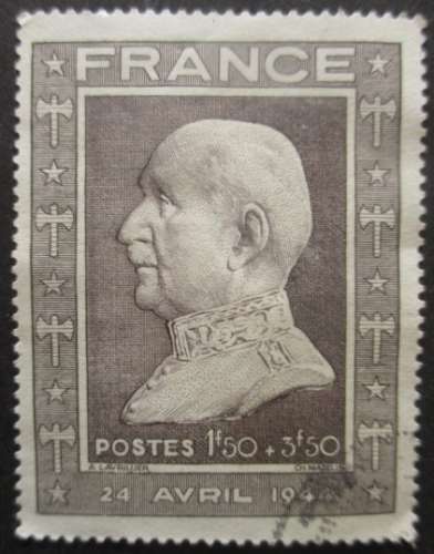 FRANCE N°606 Maréchal Pétain oblitéré