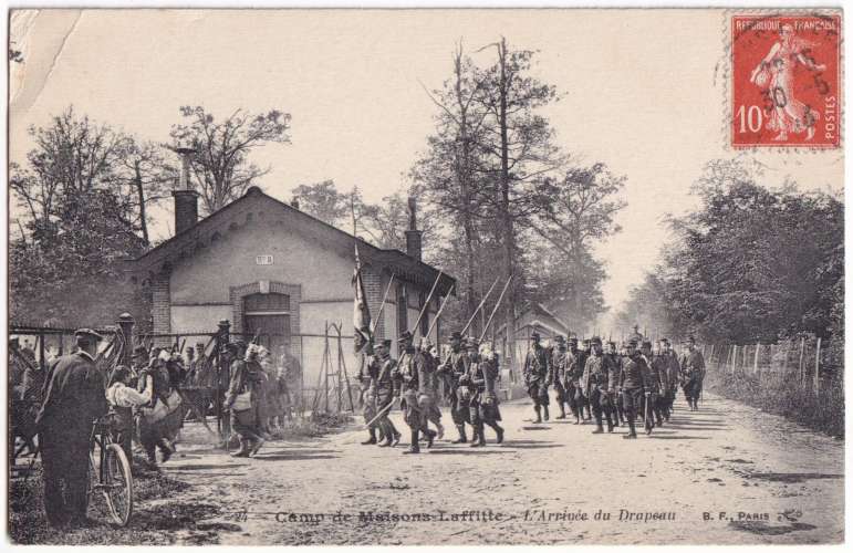 CPA 78 Maisons Laffitte - Camp, arrivée du drapeau - circulée en 1908