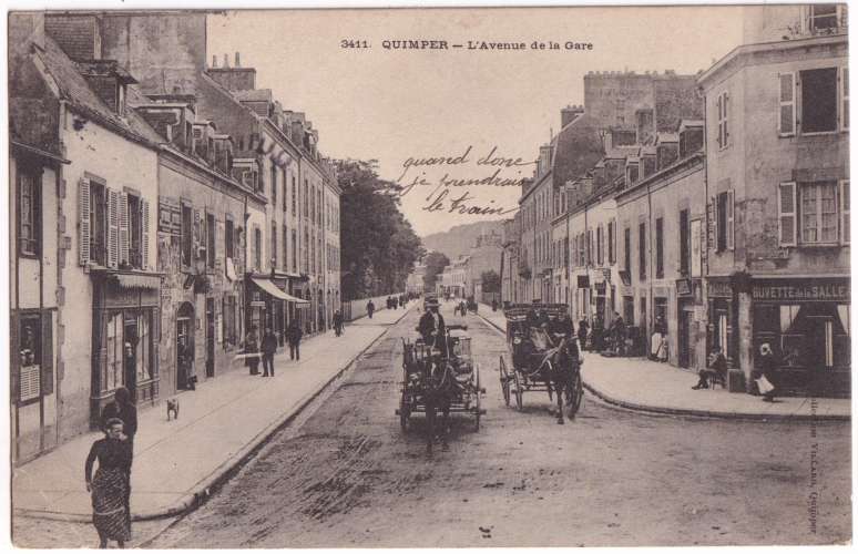 CPA 29 Quimper - L'Avenue de la Gare - circulée en 1904