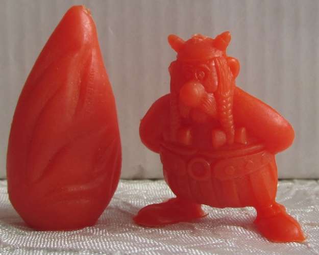 Collection Astérix figurine monochrome rouge Obélix et menhir  (16)  