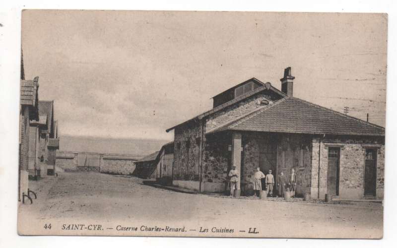  cpa 78 Saint-Cyr Caserne Charles-Renard Les Cuisines