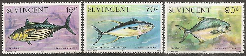 saint-vincent ... n° 451 à 453  neufs** ... 1976