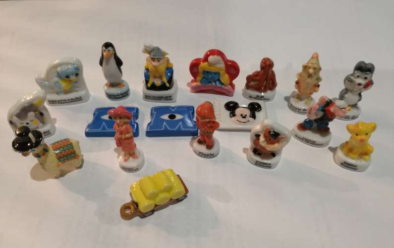 Lot de fèves Disney et autres