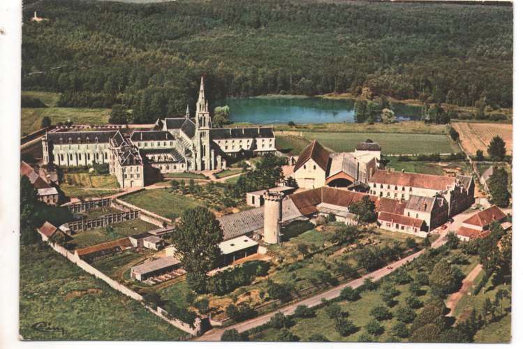 cpm 61 - Soligny la Trappe - Abbaye de la Grande Trappe - Vue aérienne