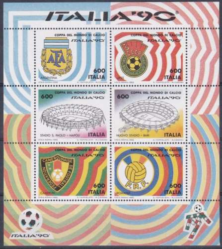 Italie 1990 BL 5 ** Football Coupe du monde Argentine URSS Cameroun Roumanie Stades Naples Bari