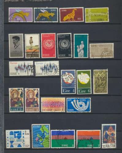 Irlande  lot de 126 timbres