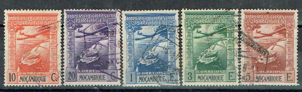 PORTUGAL MOZAMBIQUE 1938 - POSTE AÉRIENNE YT 1 2 4 6 7 OBLITÉRÉS.