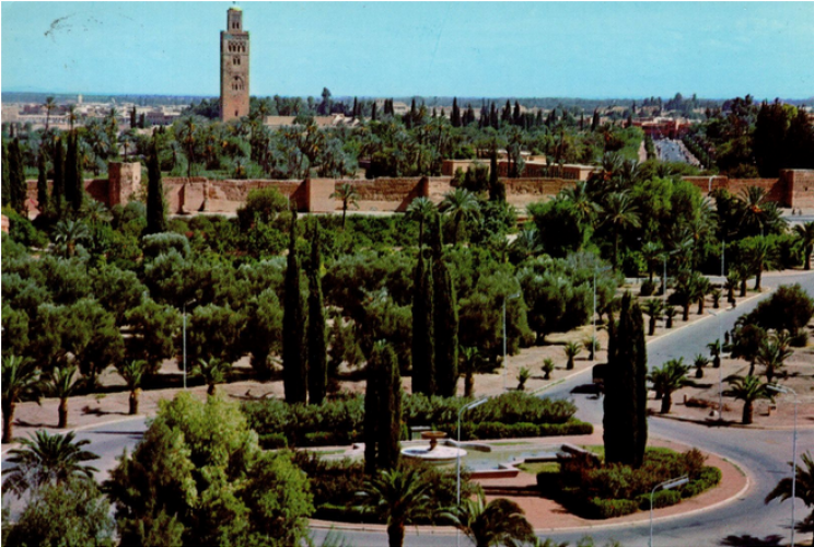 Maroc - Marrakech - Le rond-point du Casino et la Koutoubia