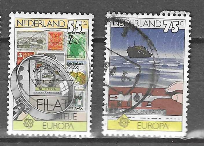 PAYS-BAS YT 1111/1112