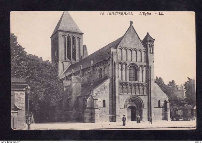 CPA - 14 - OUISTREHAM - L EGLISE - PERSONNAGES