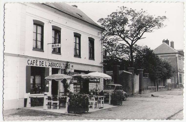 27 - GAILLON - vue partielle - café de l'agriculture