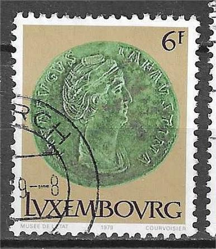 LUXEMBOURG YT 932