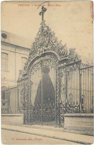 CPA - AUBE - TROYES, Grille de l'Hôtel-Dieu