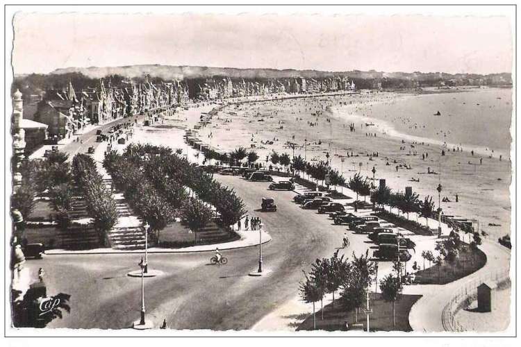 44 - La Baule - VUE PRISE DU MAJESTIC