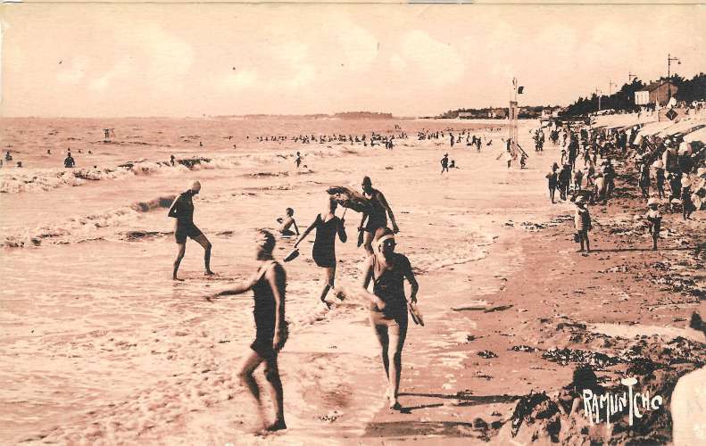CPA - CHARENTE-MARITIME - CHATELAILLON, La Plage (13572)