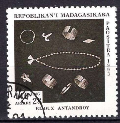 MADAGASCAR 1993 ARTISANAT BIJOUX ANTONDROY  OBLITERE