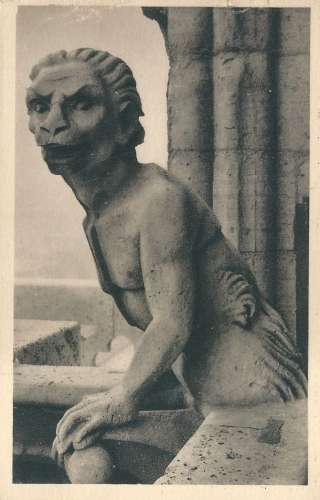 Carte postale Notre-Dame de Paris - Chimère - ayant voyagé pour la Suède en 1939