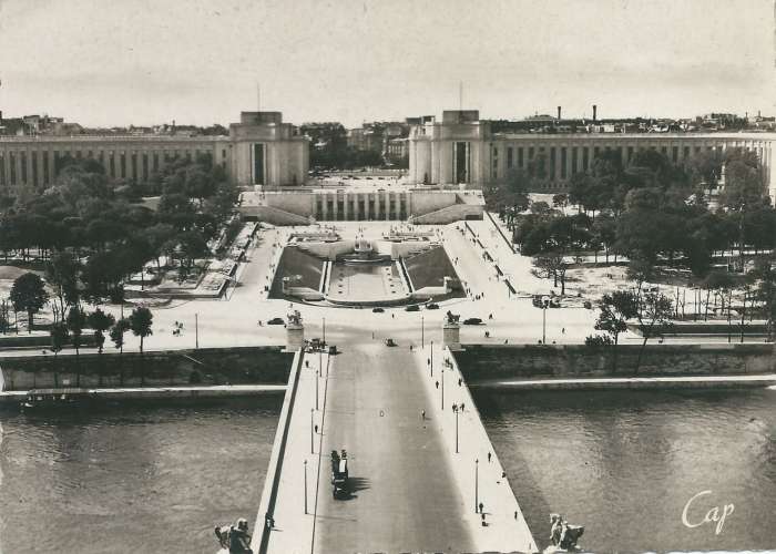 Carte postale Paris - vue du Palais de Chaillot
