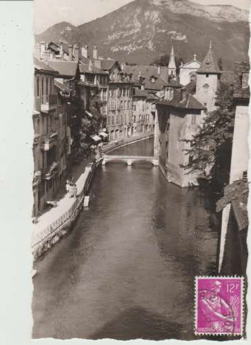 CPSM ANNECY (74) CANAUX et VIEUX QUARTIERS - LE MONT VEYRIER