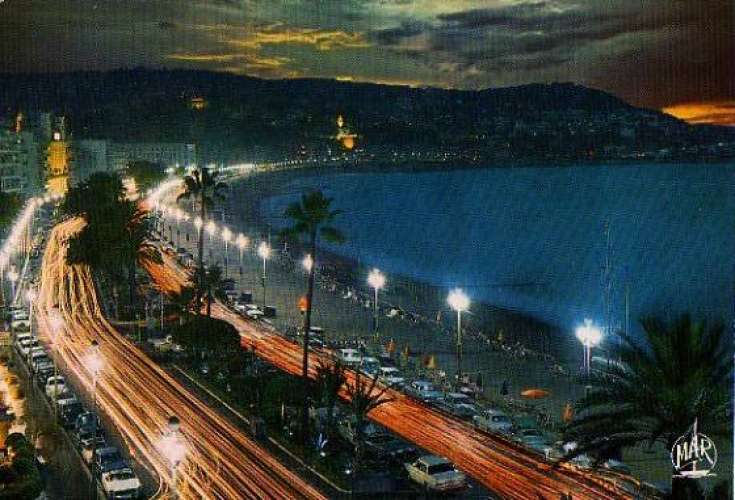 Nice (06), CPM, Promenade des Anglais illuminée de nuit